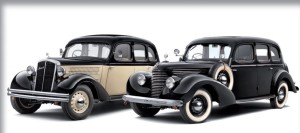 Návštevníci výstavy v ŠKODA Múzeu si môžu prezrieť nový Superb v spoločnosti svojich dvoch predchodcov: dvojfarebne lakovaného modelu ŠKODA Superb 640 z roku 1935 a čierneho Superbu 3000 OHV z roku 1939